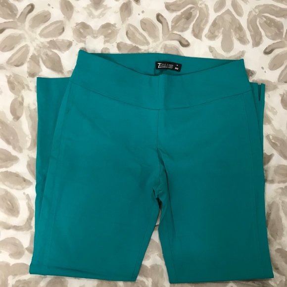 Excellent Condition NY & Comp 7th Ave Stretch Ankle pants. Size M - Picture 2 of 9